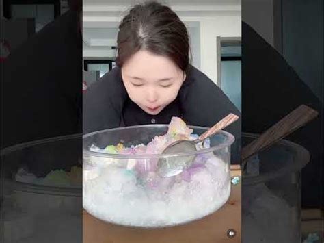 ASMR MUKBANG FREEZER FROST ICE EATING THIN ICE COLOURFUL ICE HARD ICE