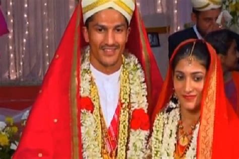 pics shuttler ashwini ponnappa weds businessman karan medappa  kodagu