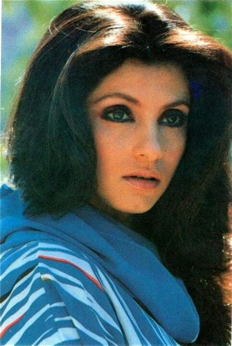 Pin On Dimple Kapadia Most Beautiful Bollywood Actress Rekha Actress