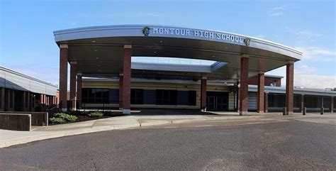 Montour High School | Portfolio | McKamish