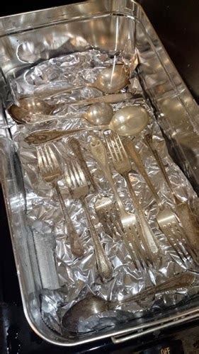 Dave's Cupboard: Cleaning silverware with SCIENCE!