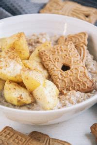 Spekulatius Porridge Mit Bratapfel Oats And Crumbs