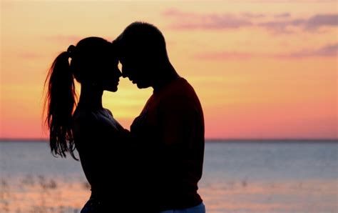 Couple Hugs Beach wallpapers