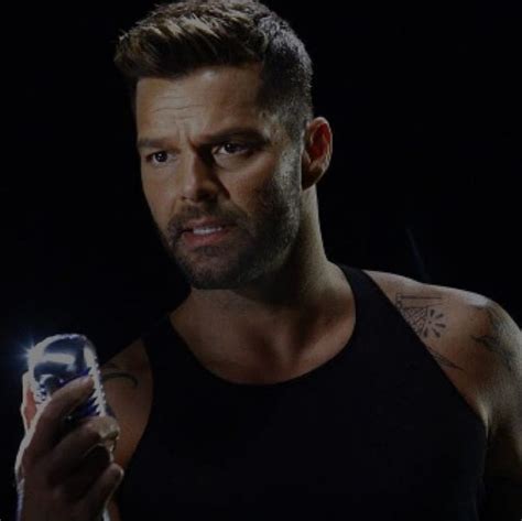 Pin By Val On Ricky Concerts Ricky Martin Gorgeous Men Martin