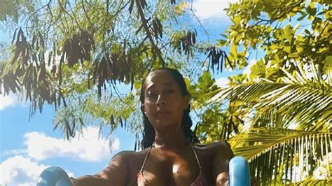 Tracee Ellis Ross Lat Wieci Na Najnowszych Zdj Ciach W Bikini O