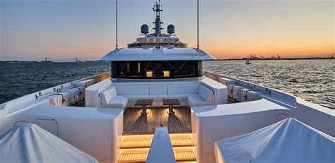 Home | Luxury Yacht Group