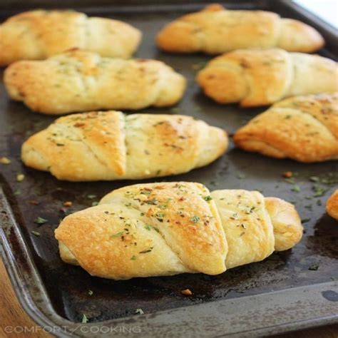 Cheesy Stuffed Garlic Butter Crescent Rolls Recipe