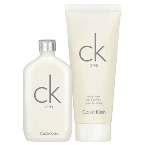 Calvin Klein CK One Geschenkset Eau De Toilette 50 Ml Douchegel 100