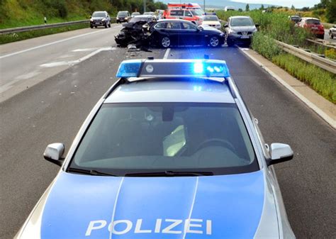 Wiesbadenaktuell Auffahrunfall Auf Der A Am Wiesbadener Kreuz Fordert