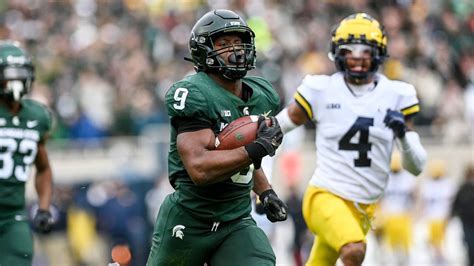 Msu Uniforms On Twitter Michigan State Is Wearing The All Green Combo