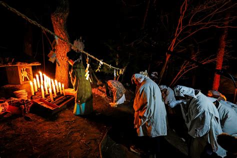 【日本三大裸祭り】：岩手「黒石寺の蘇民祭」・岡山「西大寺会陽」・福島「金沢の羽山ごもり」：裸体から立ちのぼる湯気厳冬の熱い奇祭