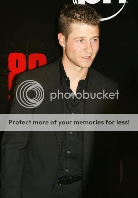 The OC News Blog: BENJAMIN MCKENZIE AT "88 MINUTES" PREMIERE!