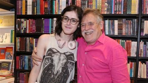 José de Abreu lança biografia e fala de filha trans Aceitar entender