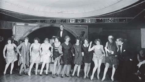 Flappers in the 1920s. : TheWayWeWere