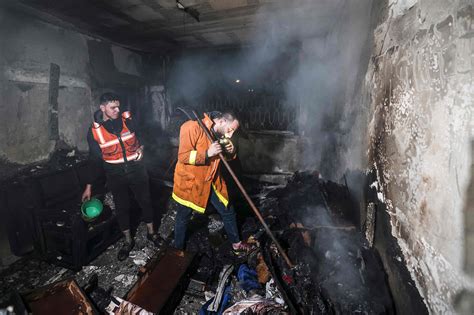 Gaza strip house fire kills 21, Palestinian officials say