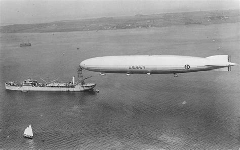 Uss Shenandoah Zr 1 Attached Moored To Uss Patoka Ao 9 Circa