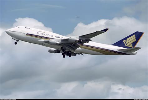 V Smd Singapore Airlines Boeing Photo By Mark Ijsseldijk Id