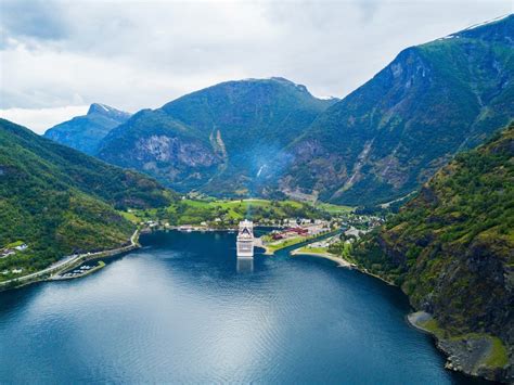 Explore Aurland & Aurlandsfjord, Aurland | kimkim