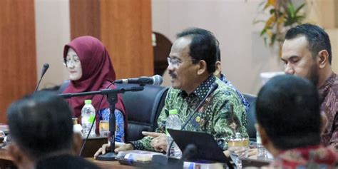 Pemprov Asisten Ii Buka Kegiatan Monitoring Dan Evaluasi Pengelolaan