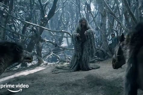 Lord Of The Rings Reveals Mystery Character — Is It Gandalf