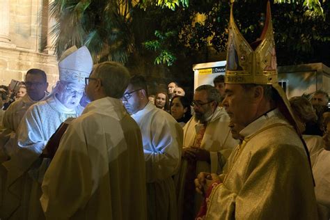 Im Genes De La Vigilia Pascual En La Catedral De M Laga El Espejo