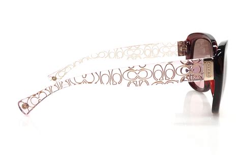 Critics are debating the bold new style of Laurin Laurin 1