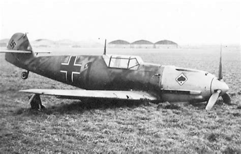 Asisbiz Messerschmitt Bf E Jg Red Force Landed France