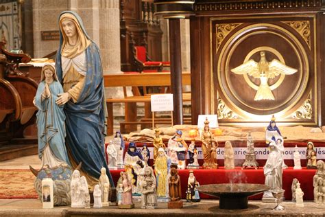 Pèlerinage du doyenné d Auray et bénédiction des statues de sainte Anne