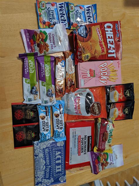 USA Snacks from /u/missshadesofcool! : snackexchange