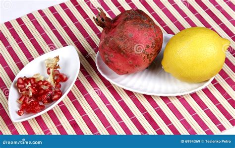 Pomegranate And Lemon Stock Image Image Of Fertility 6994369