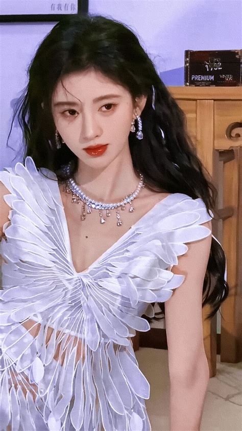 Ghim của nojames squad trên ju jingyi trong 2024 Nữ thần Con gái