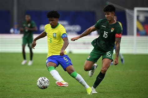 Andrey Santos valoriza vitória na estreia mas destaca chances perdidas