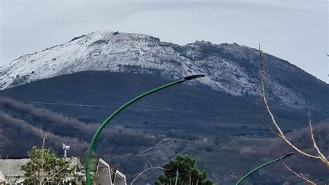 LA FOTO Il Vesuvio Vestito Di Bianco