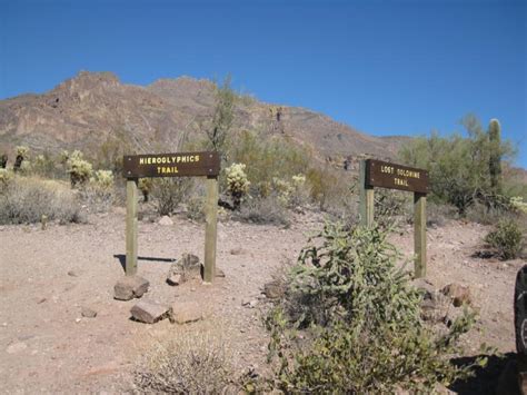 Desert Hike - The Hieroglyphics Trail in the Superstitions, Apache ...