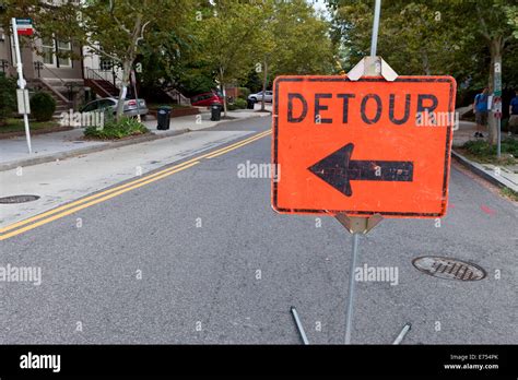 Detour sign on road - USA Stock Photo - Alamy