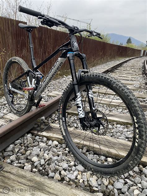 Mondraker foxy 2022 Horské celoodpružené bicykle MTBIKER bazár