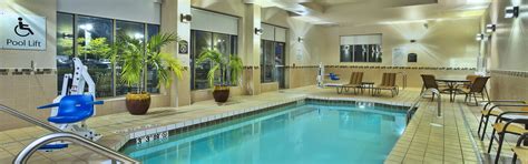 Holiday Inn Hotel & Suites Green Bay Stadium - Free Internet & More