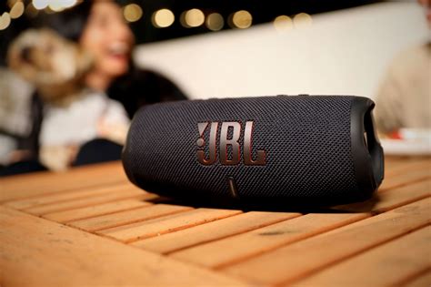 JBL CHARGE5 Portable Waterproof Speaker with Powerbank Black ...