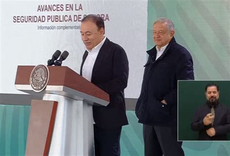 Amlo Llega A Los A Os Con Felicitaciones De Su Familia Y Gabinete