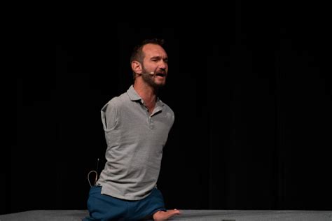 A Life Without Limbs Nick Vujicic Uses His Story To Inspire Students