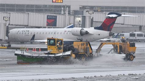 Flights Canceled Delayed Throughout Us Amid Massive Winter Storm Abc7 New York