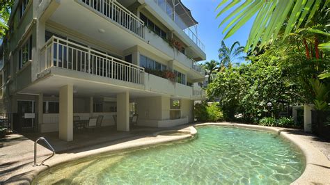 Tropical Port Douglas Self Contained Apartments Near Four Mile Beach