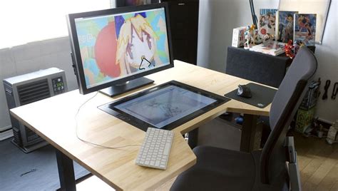 Japanese Artist Builds Custom Cintiq-Embedded Desk