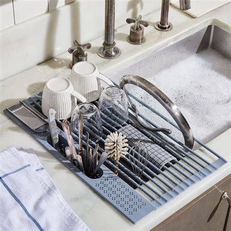 Kitchen Sink With Dish Drainer Things In The Kitchen