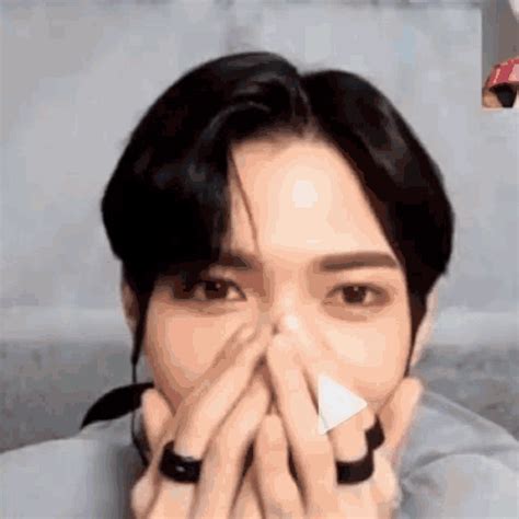 Ateez Yeosang Ateez Yeosang Yeosang Shocked Discover Share Gifs