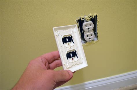 Review: Shock Shutter Tamper Resistant Outlet Cover