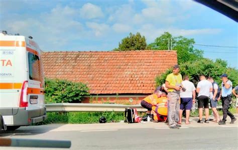 FOTO ACCIDENT la Răscruci în Cluj între o mașină și o motocicletă