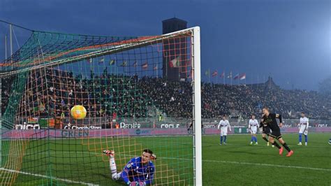 Serie B Venezia Sampdoria 5 3 Tripletta Di Pohjanpalo E Secondo Posto