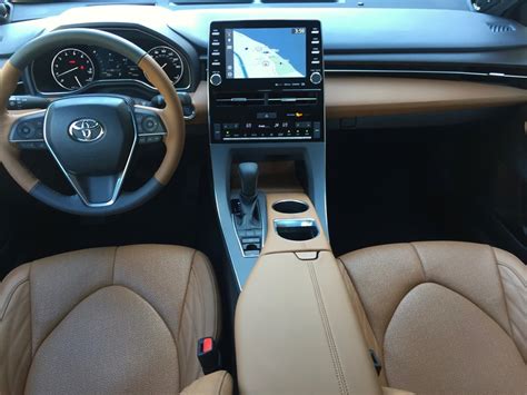 2019 Toyota Avalon: 183 Interior Photos | U.S. News