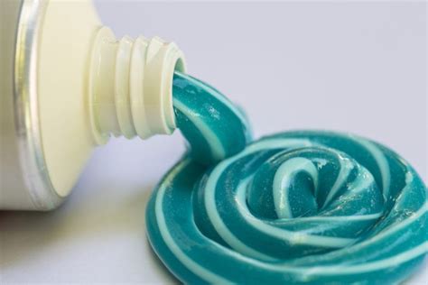 7 Sinful Toothpaste Ingredients to Avoid - Earth911